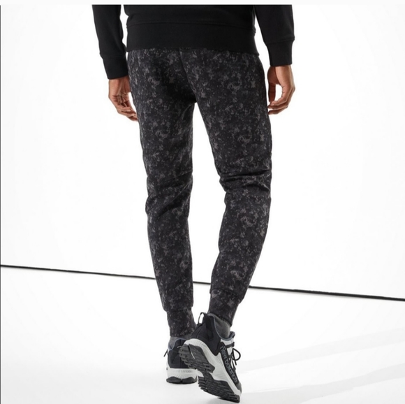 American Eagle Jogger - Picture 3 of 10
